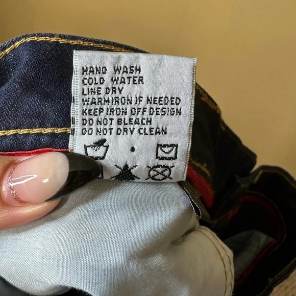 Coogi Women’s 17/18 Jeans Boot Cut Dark Wash Embroidered Pockets NWT New - Picture 8 of 9